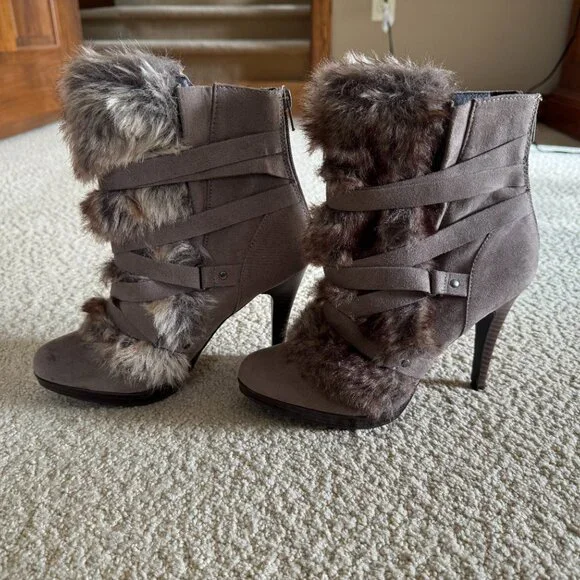 Elle Women's Faux Fur High Heel Boots Size 7 NEW - Picture 2 of 4